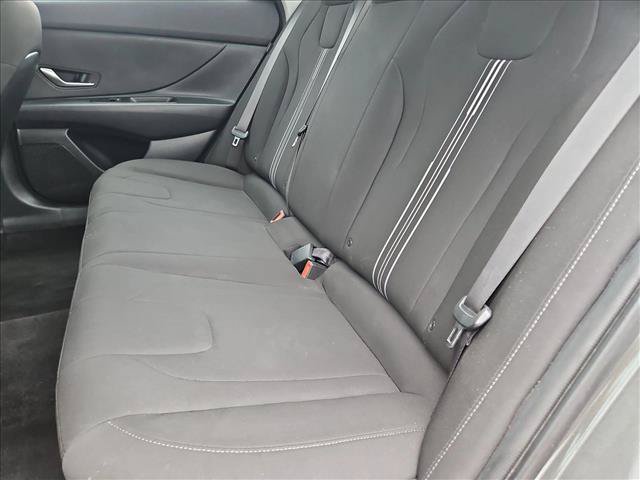 Used 2024 Hyundai Elantra SEL FWD image 17