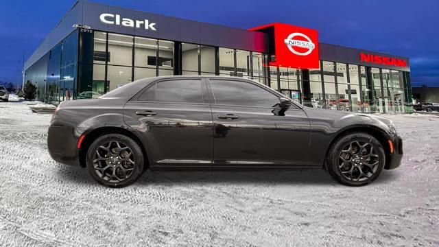 Used 2019 Chrysler 300 S image 8