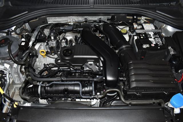 Used 2024 Volkswagen Jetta SE image 9