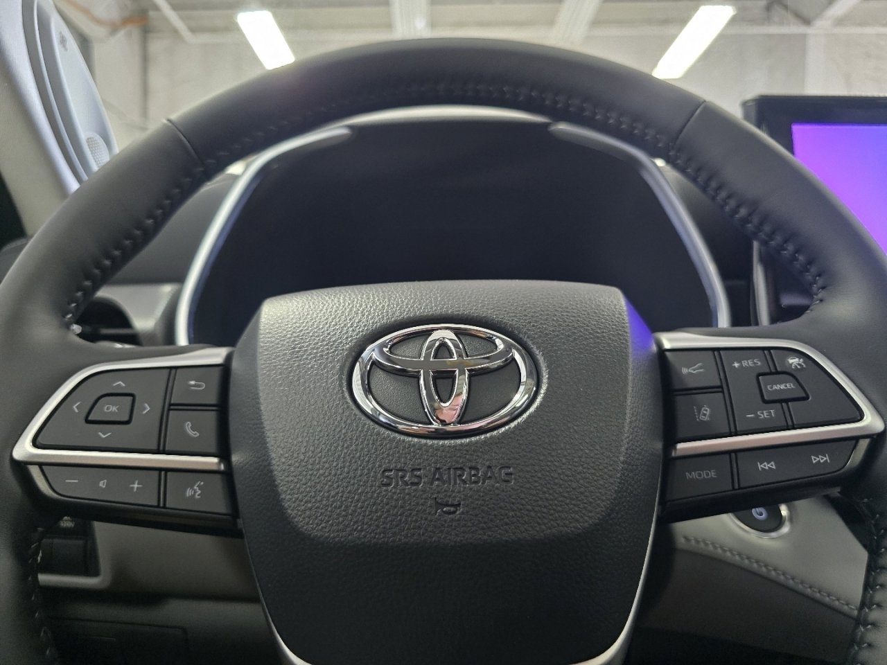 New 2026 Toyota Highlander Platinum AWD/4WD image 27