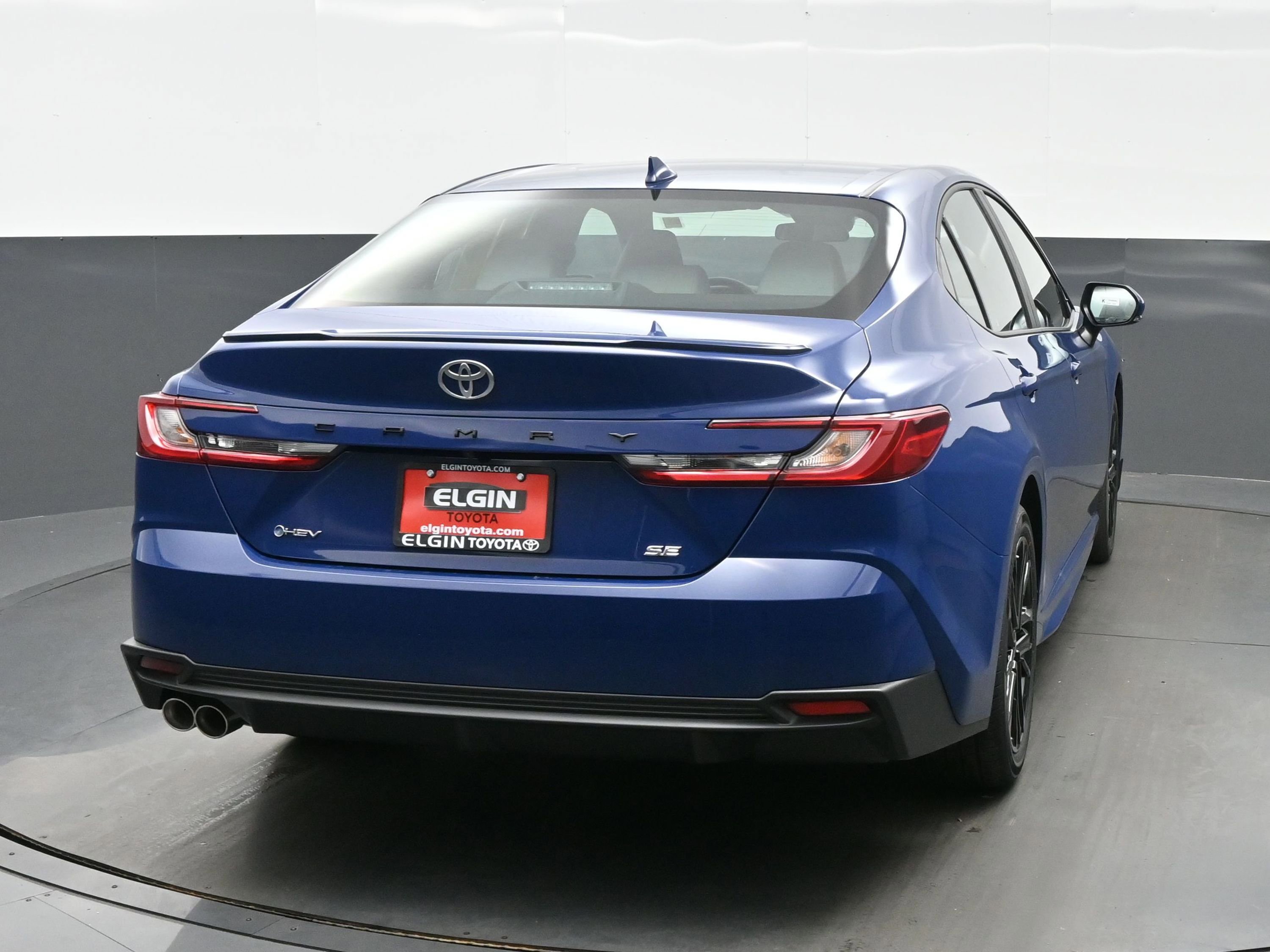 Used 2026 Toyota Camry SE image 5