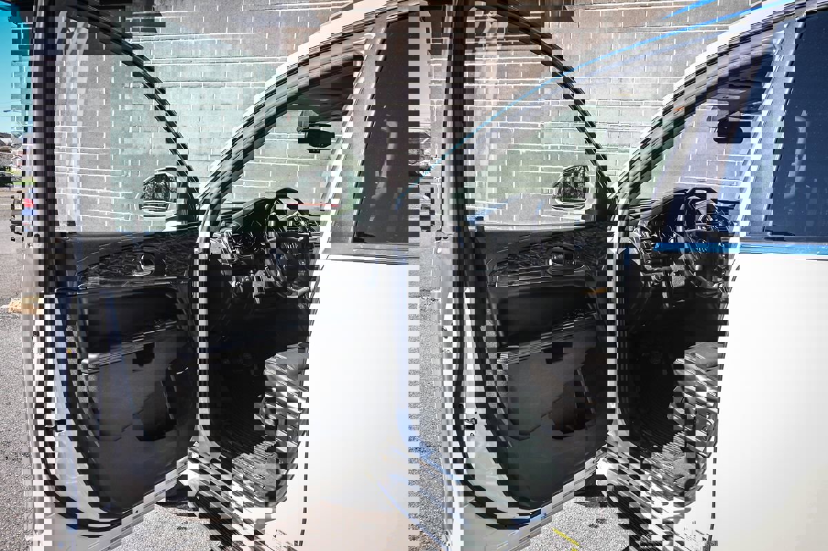 Used 2013 Buick Enclave Premium image 7