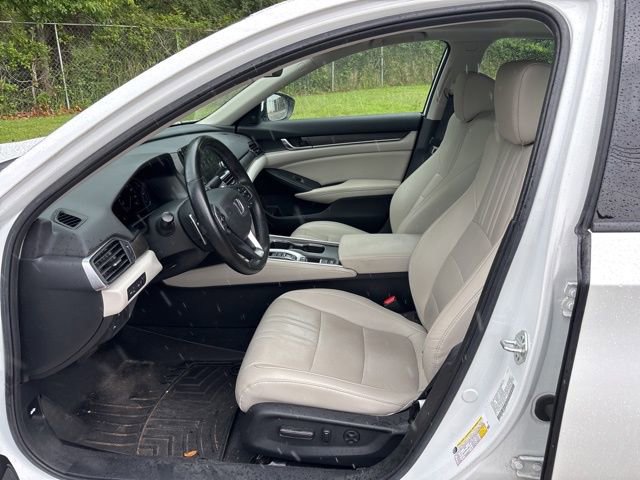 Used 2022 Honda Accord Touring image 2