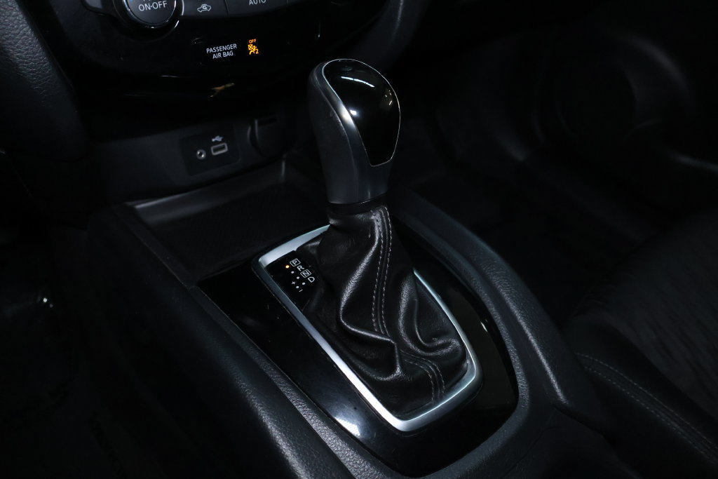 Used 2019 Nissan Rogue SV AWD/4WD image 31