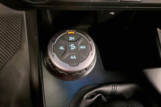 Used 2025 Ford Bronco Badlands AWD/4WD image 36