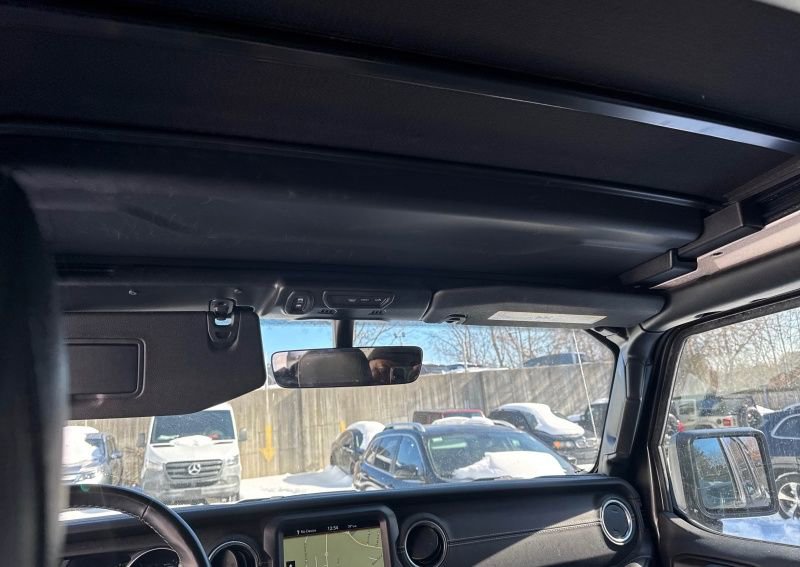 Used 2022 Jeep Wrangler Unlimited Sahara w/ Cold Weather Group image 13