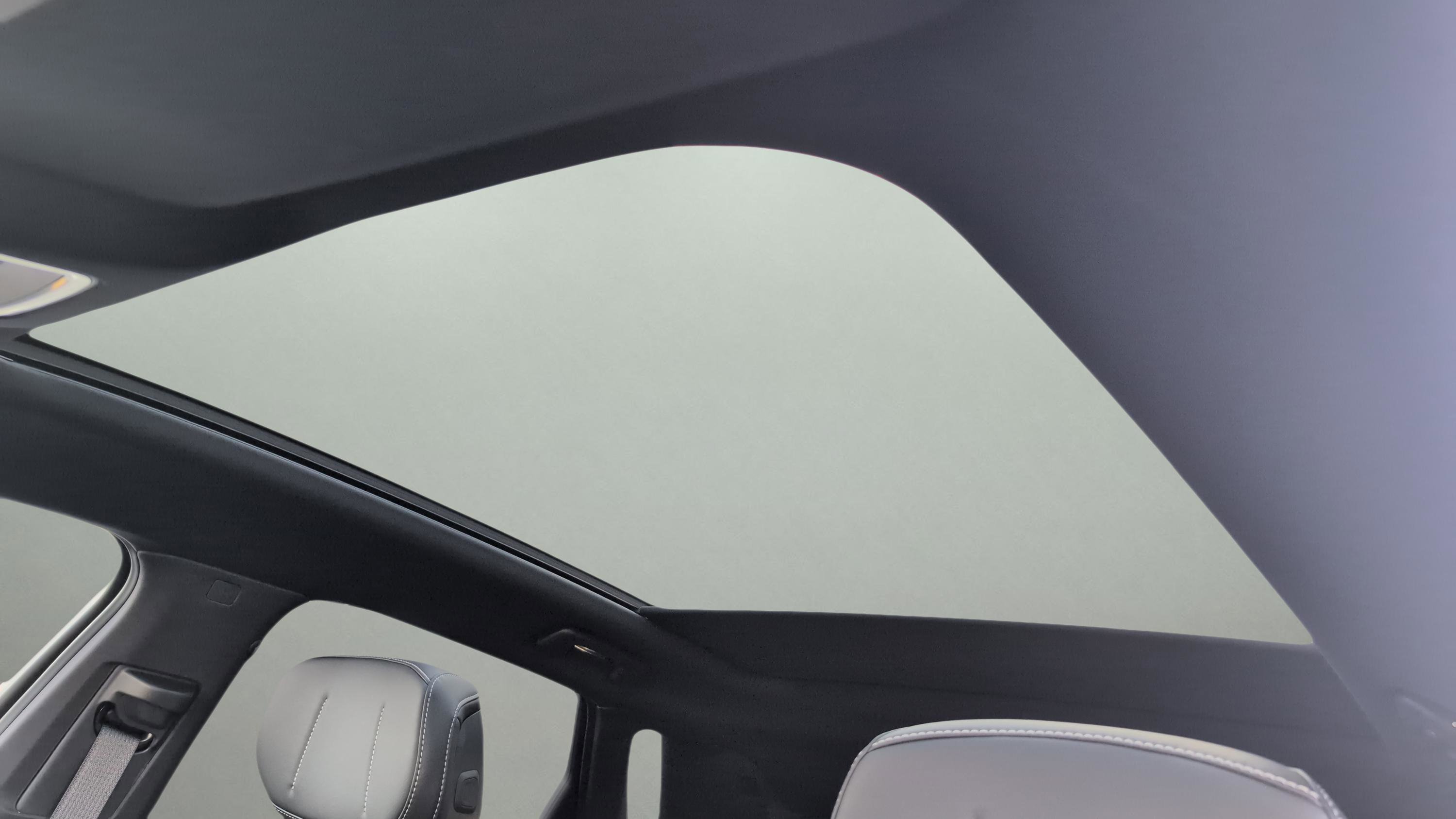 New 2025 Cadillac Lyriq Luxury image 27