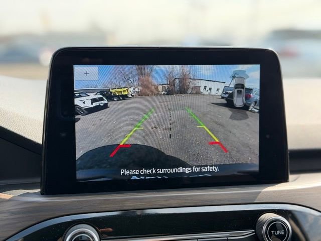 Used 2020 Ford Escape Titanium image 28