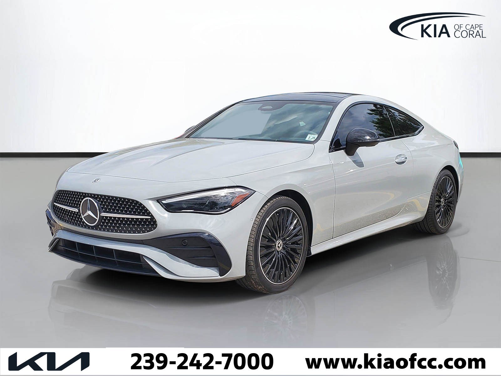 Used 2024 Mercedes-Benz CLE 300 4MATIC Coupe image 3