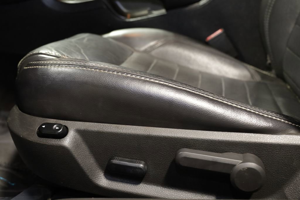 Used 2013 Ford Mustang Premium RWD image 23