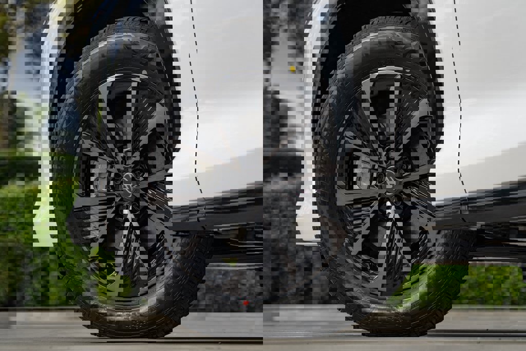 New 2026 Lexus RZ 450e Premium image 5