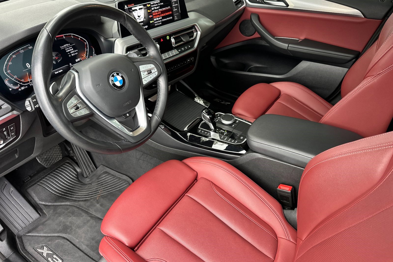 Used 2024 BMW X3 xDrive30i w/ Convenience Package image 11