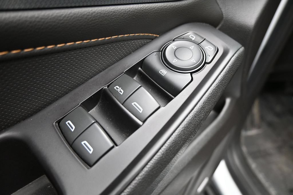 Used 2019 Chevrolet Traverse Premier w/ Redline Edition FWD image 11