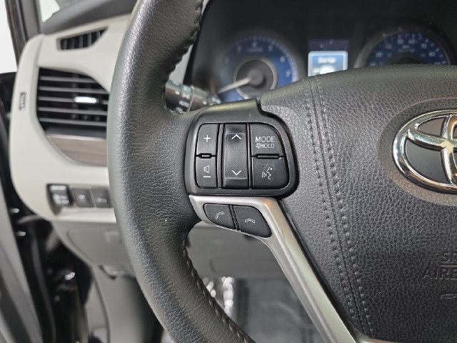 Certified 2020 Toyota Sienna XLE w/ XLE Navigation Package FWD image 14