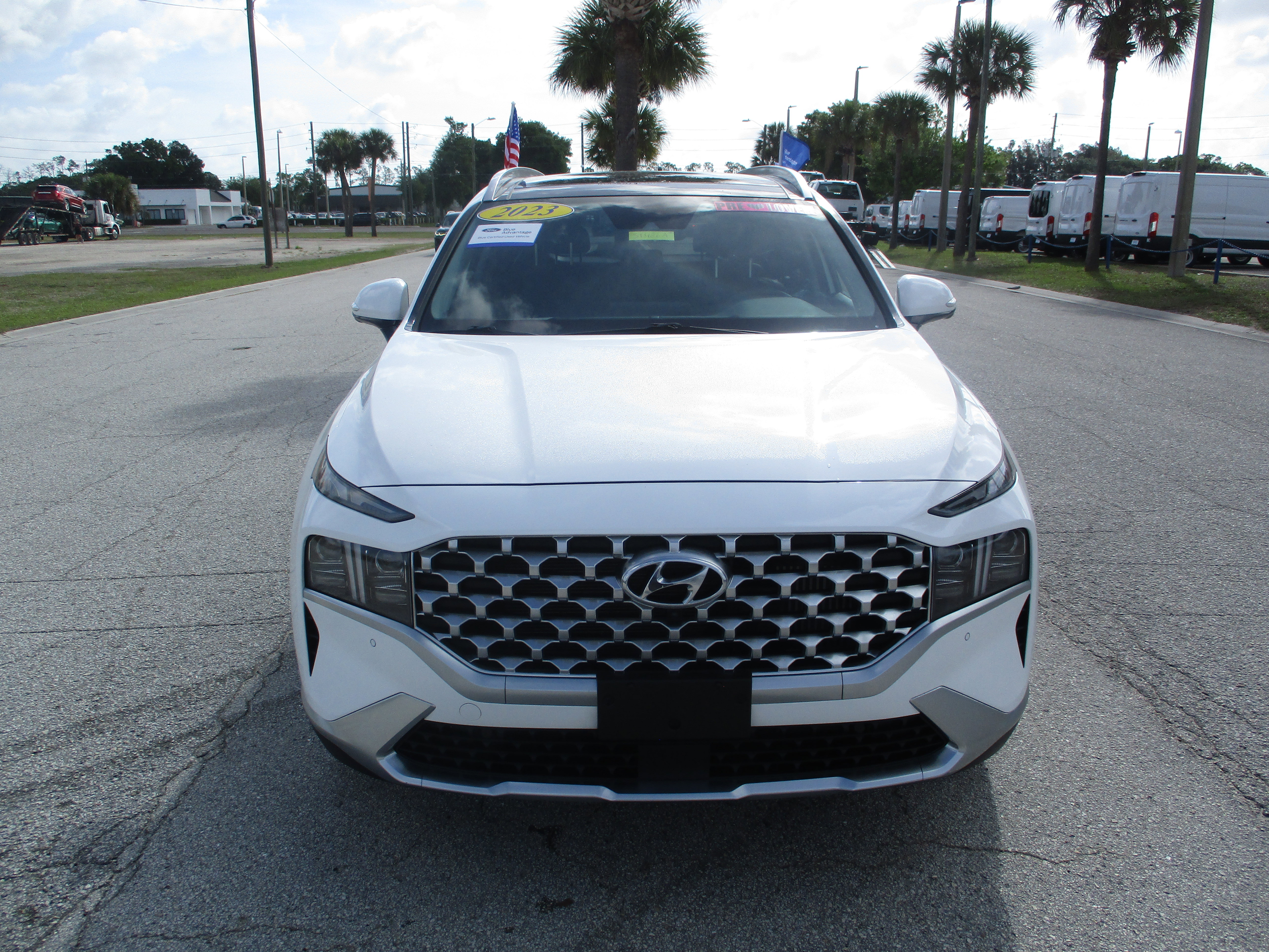 Used 2023 Hyundai Santa Fe Limited image 2