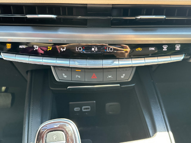 Certified 2024 Cadillac XT4 Luxury w/ Cold Weather Package AWD/4WD image 36