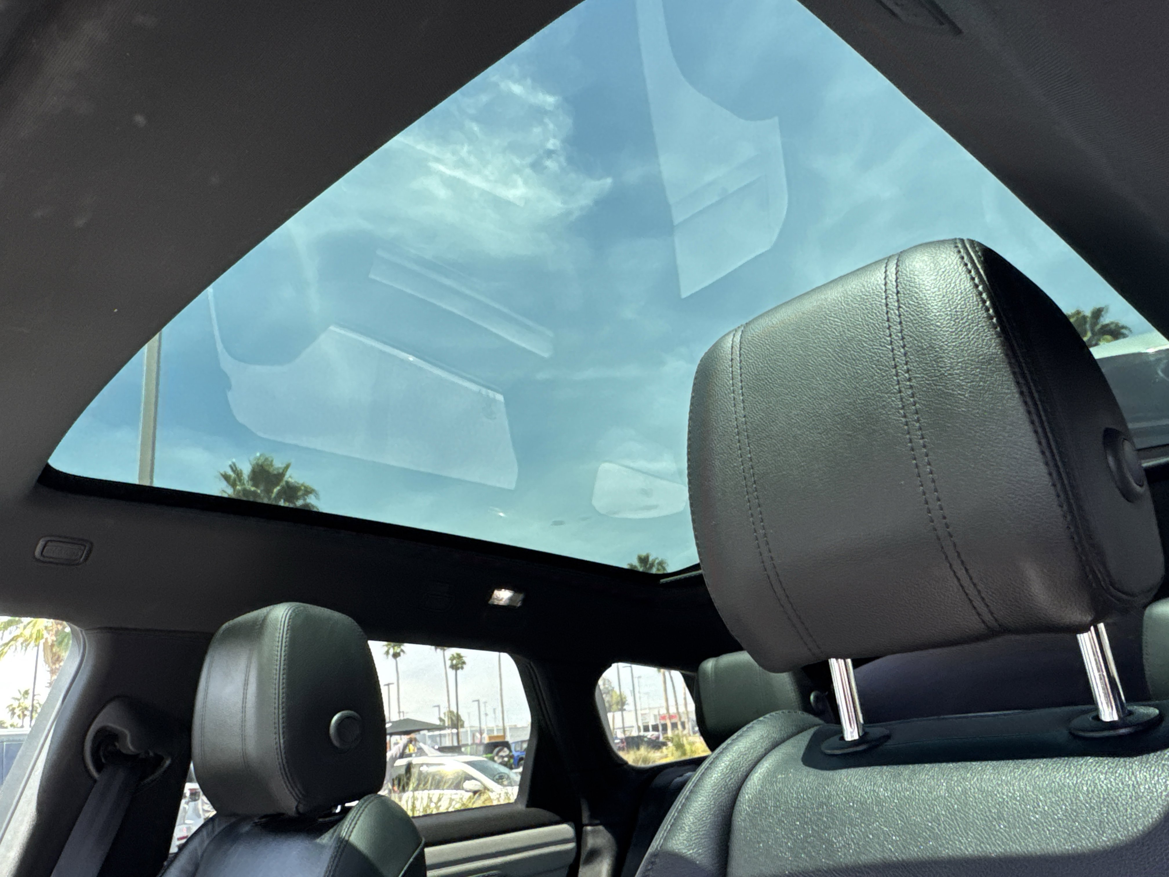 Used 2020 Land Rover Range Rover Evoque First Edition image 19