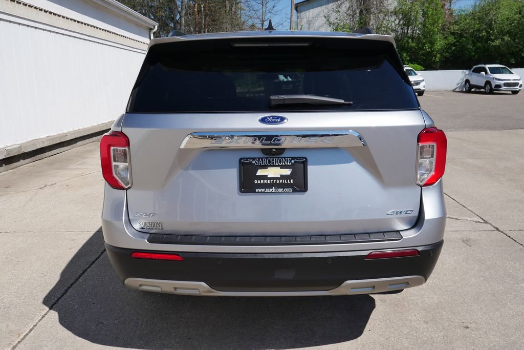 Used 2021 Ford Explorer XLT w/ Equipment Group 202A AWD/4WD image 6