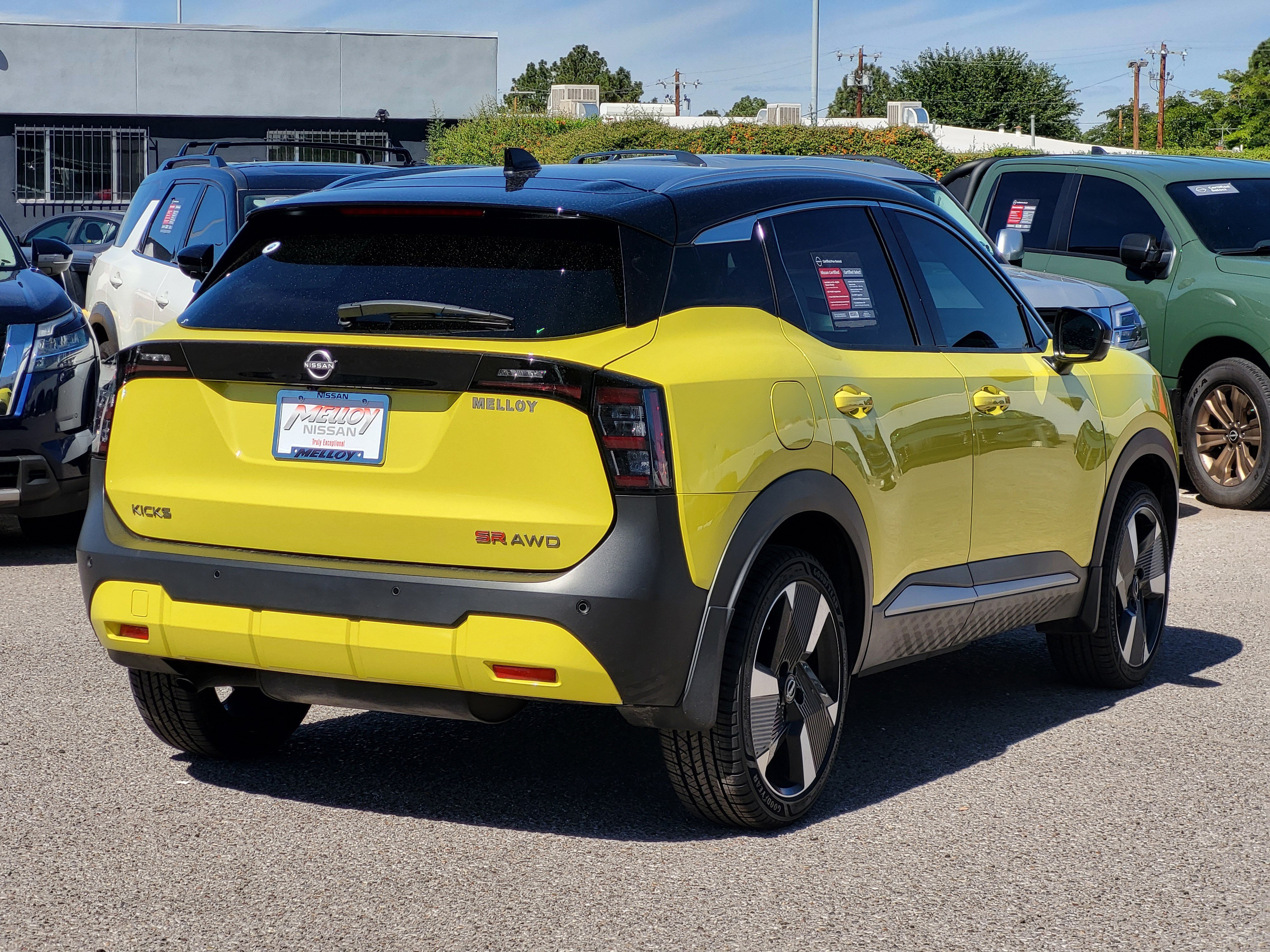 Certified 2025 Nissan Kicks SR w/ SR Premium Package AWD/4WD image 4