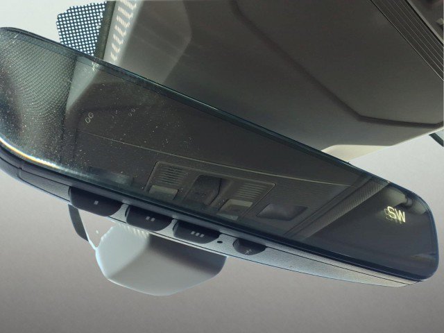 Certified 2024 Volkswagen Jetta SE FWD image 25