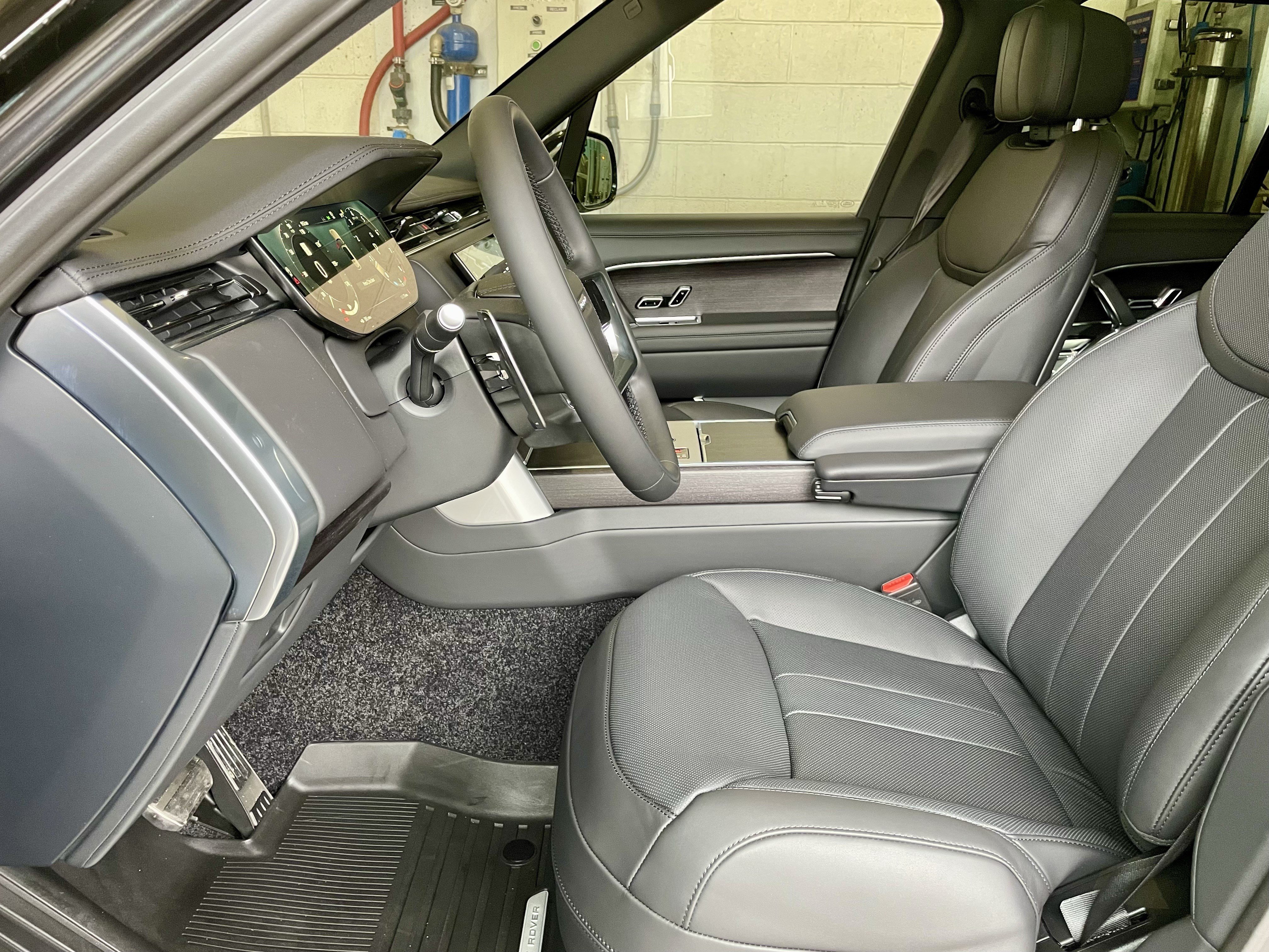 New 2026 Land Rover Range Rover SE AWD/4WD image 14