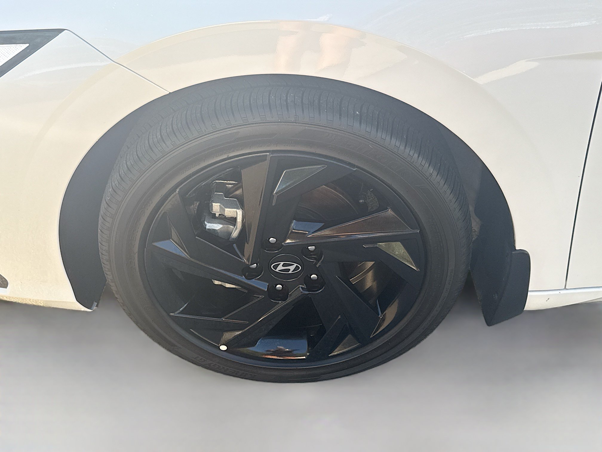 Certified 2026 Hyundai Elantra SEL Sport FWD image 33