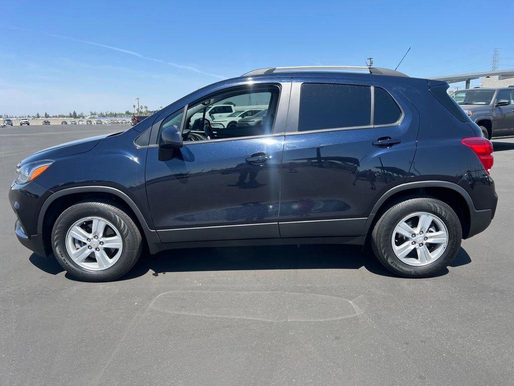 Used 2022 Chevrolet Trax LT w/ LT Convenience Package AWD/4WD image 7