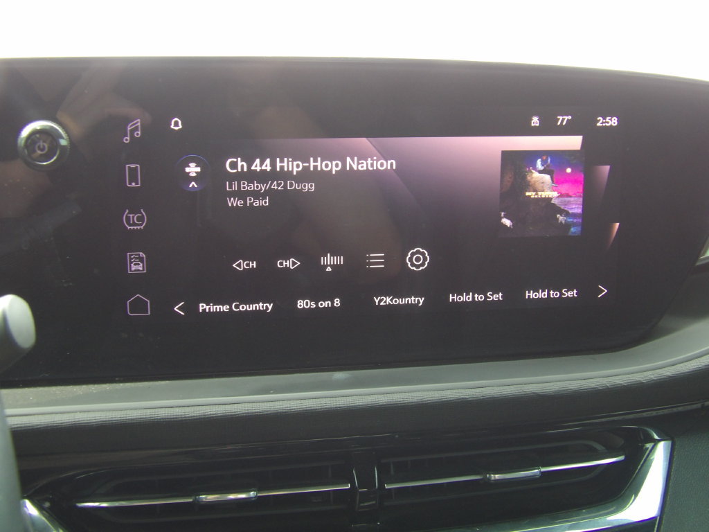 Used 2025 Buick Envista Sport Touring FWD image 17