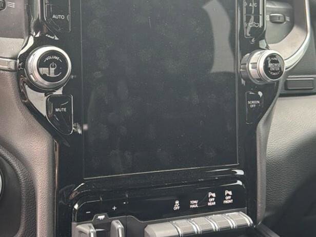 Used 2023 RAM 2500 Laramie w/ Night Edition AWD/4WD image 4