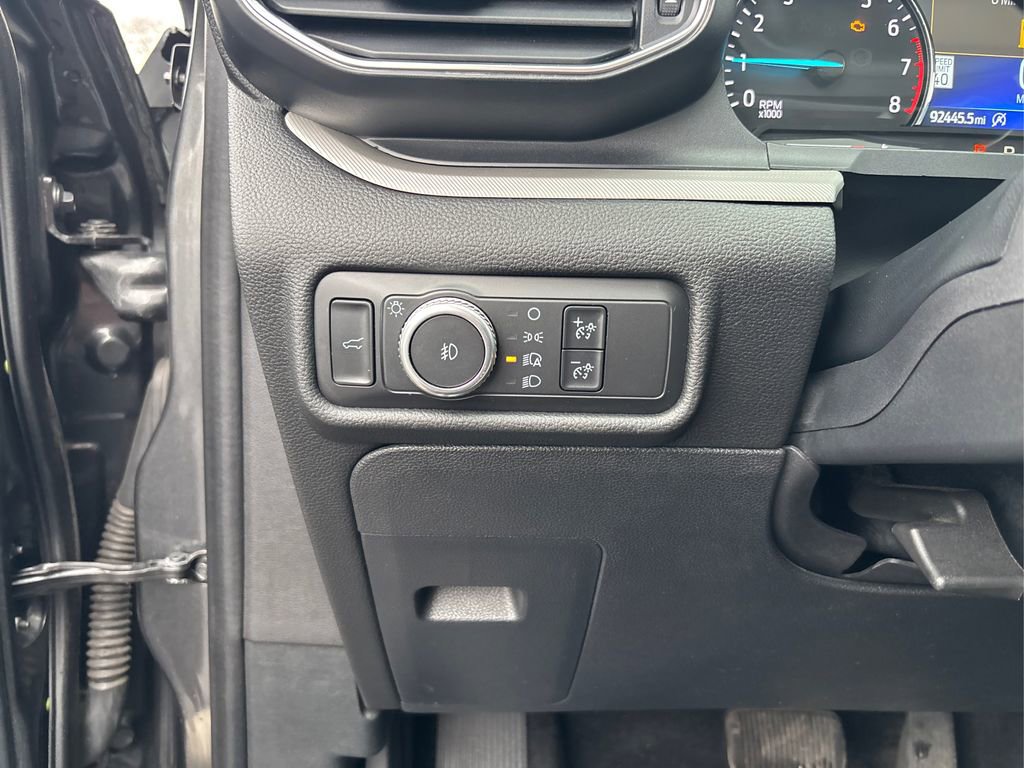 Used 2020 Ford Explorer XLT w/ Equipment Group 202A image 26