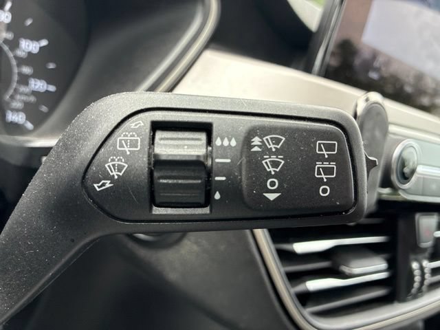 Used 2022 Ford Escape SE w/ SE Sport Appearance Package FWD image 26
