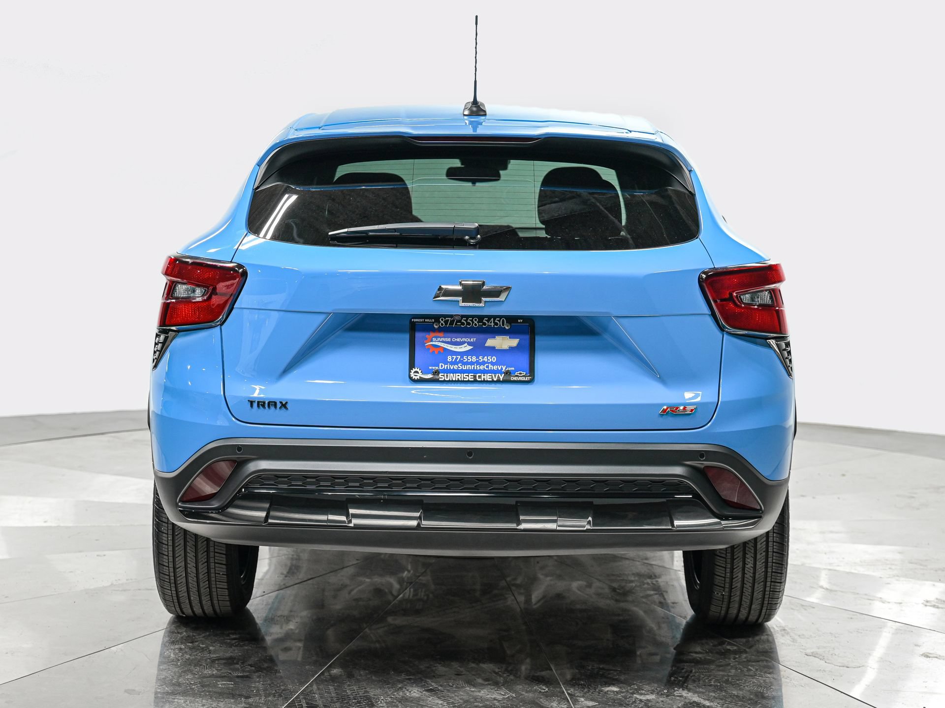 Used 2025 Chevrolet Trax RS w/ Driver Confidence Package FWD image 5