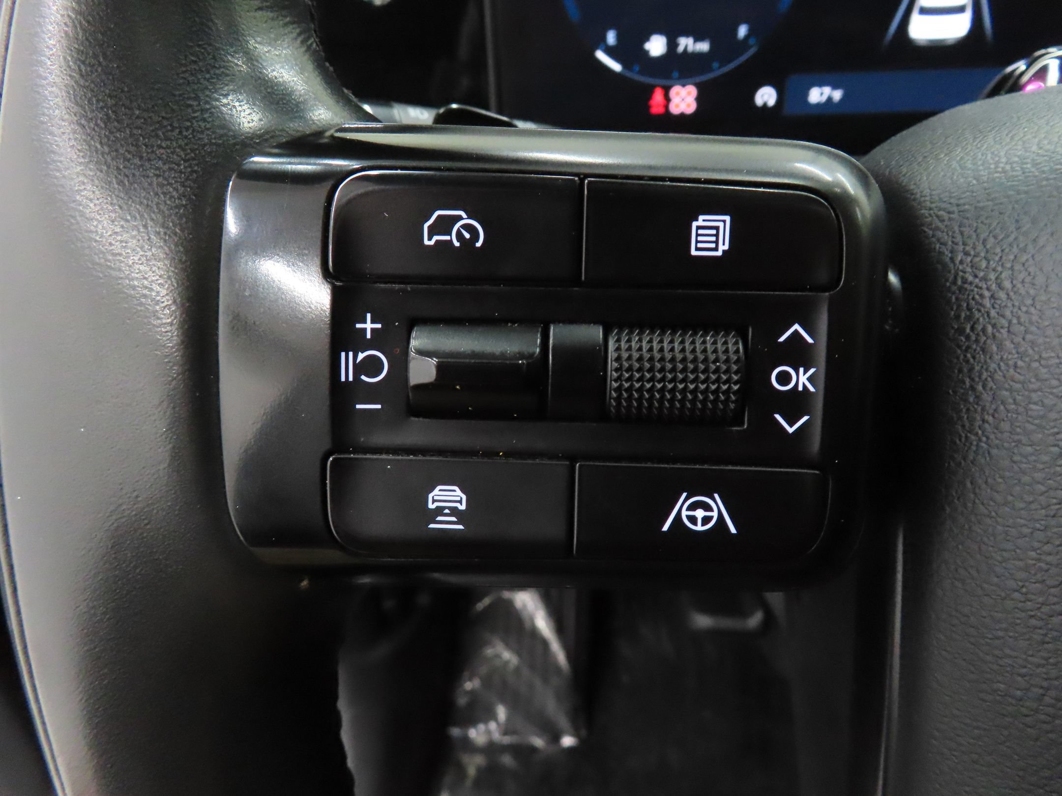 Used 2024 Hyundai Santa Fe Calligraphy FWD image 13