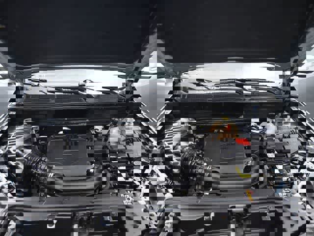 Used 2023 GMC Acadia SLE image 22