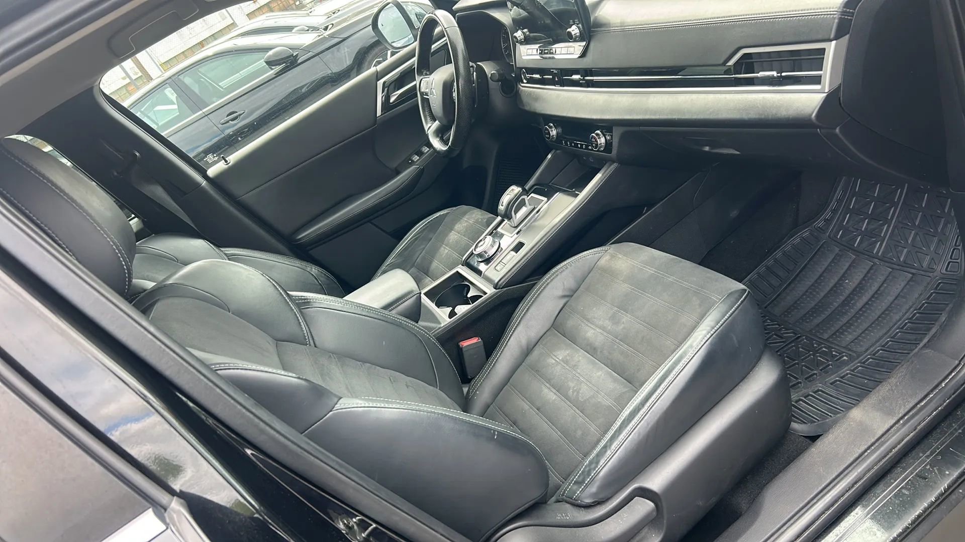 Used 2022 Mitsubishi Outlander SEL Black Edition AWD/4WD image 17