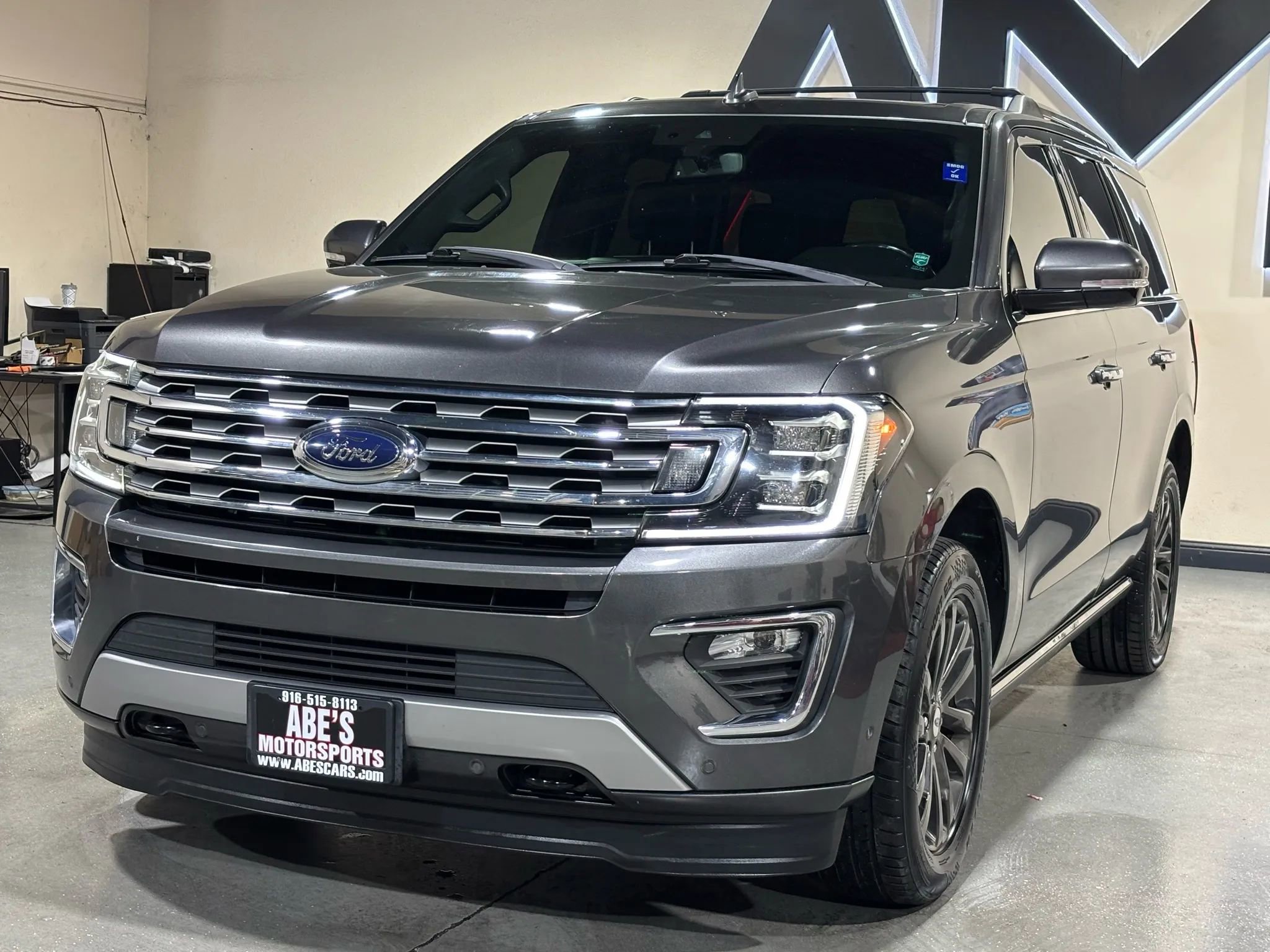 Used 2019 Ford Expedition Limited w/ Equipment Group 301A image 1
