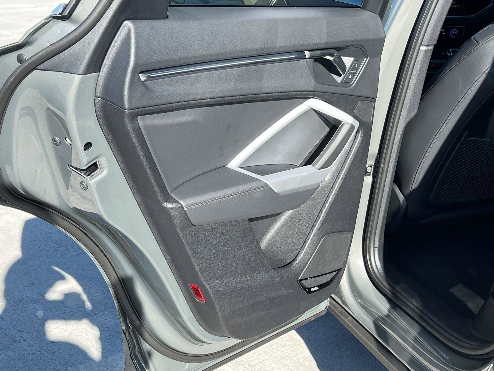 Used 2024 Audi Q3 2.0T Premium Plus w/ Premium Plus Package image 22