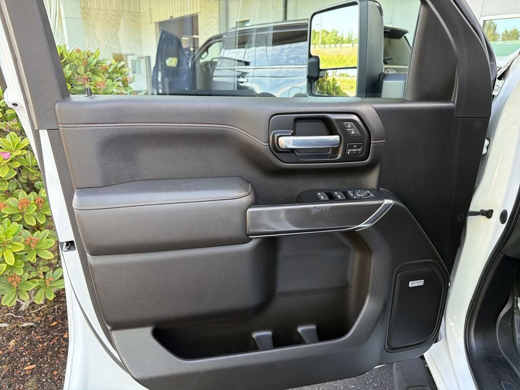 Certified 2022 GMC Sierra 3500 AT4 w/ AT4 Premium Plus Package AWD/4WD image 24