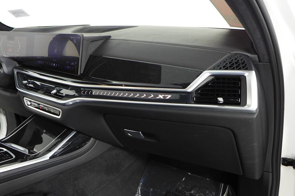 Certified 2024 BMW X7 xDrive40i w/ M Sport Package AWD/4WD image 13