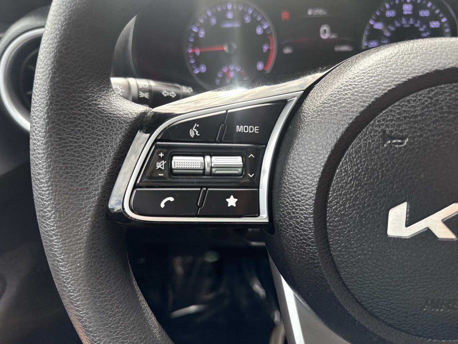 Used 2024 Kia Forte LXS image 27