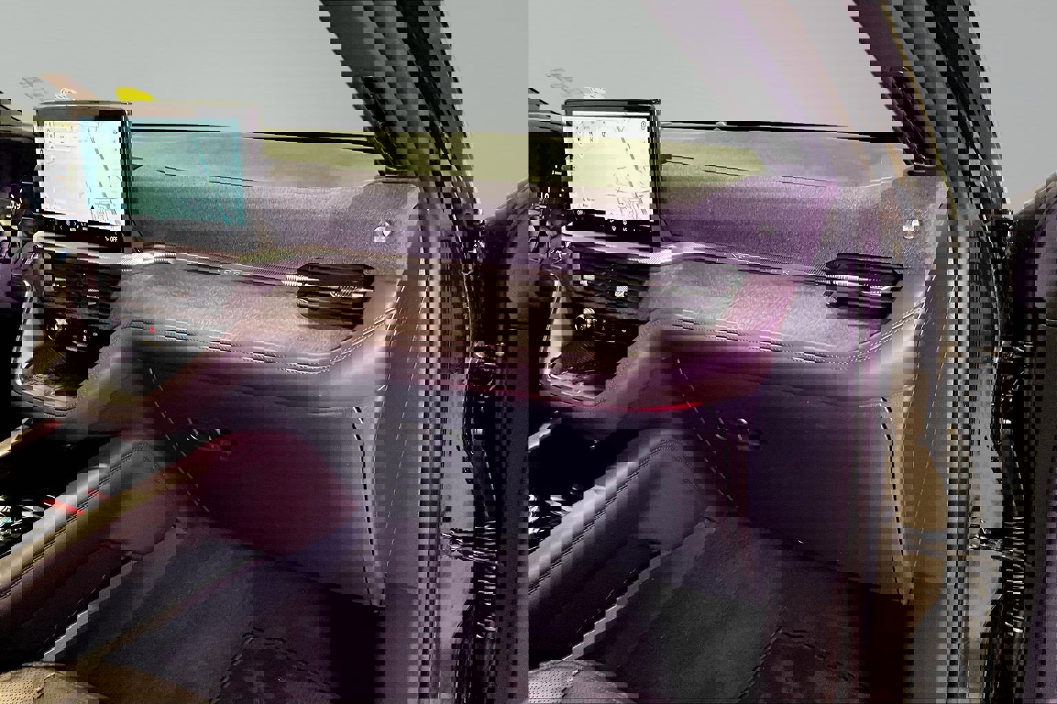 Used 2025 Ford Explorer Platinum w/ LUX Leather Package image 26