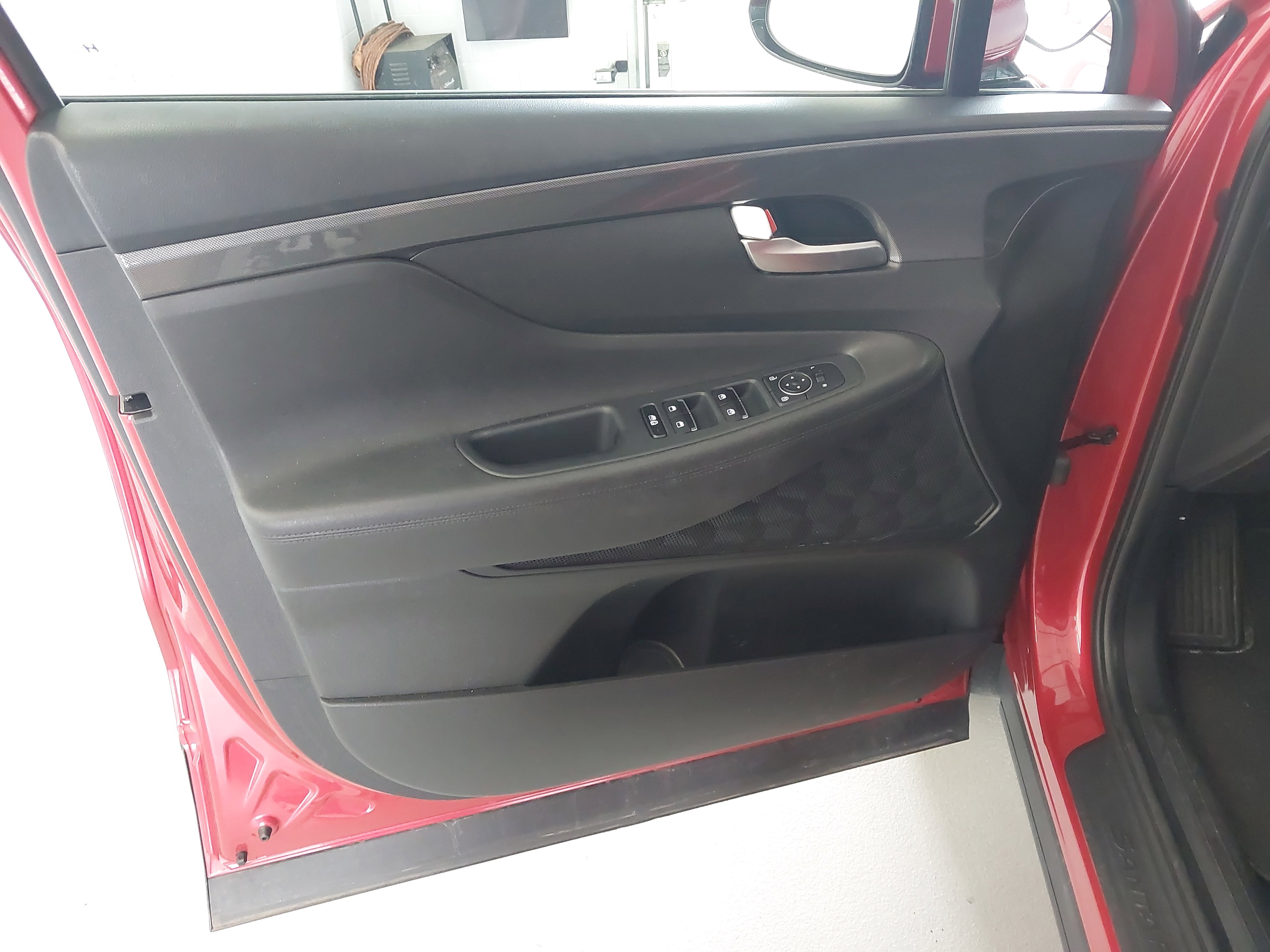 Used 2022 Hyundai Santa Fe SEL w/ Cargo Package image 25