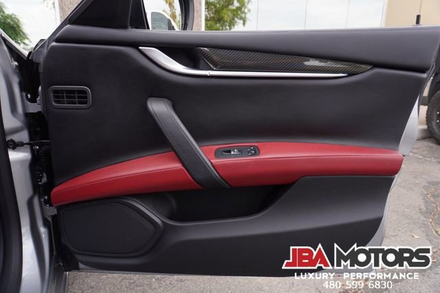 Used 2015 Maserati Ghibli RWD image 96