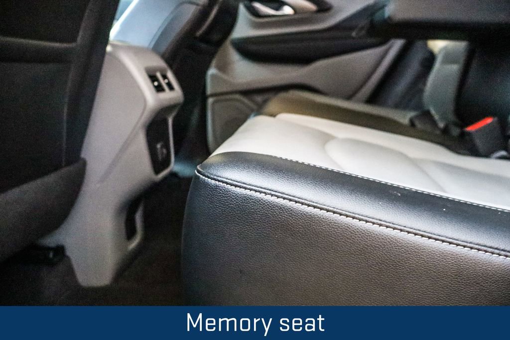 Used 2024 GMC Terrain SLT image 13