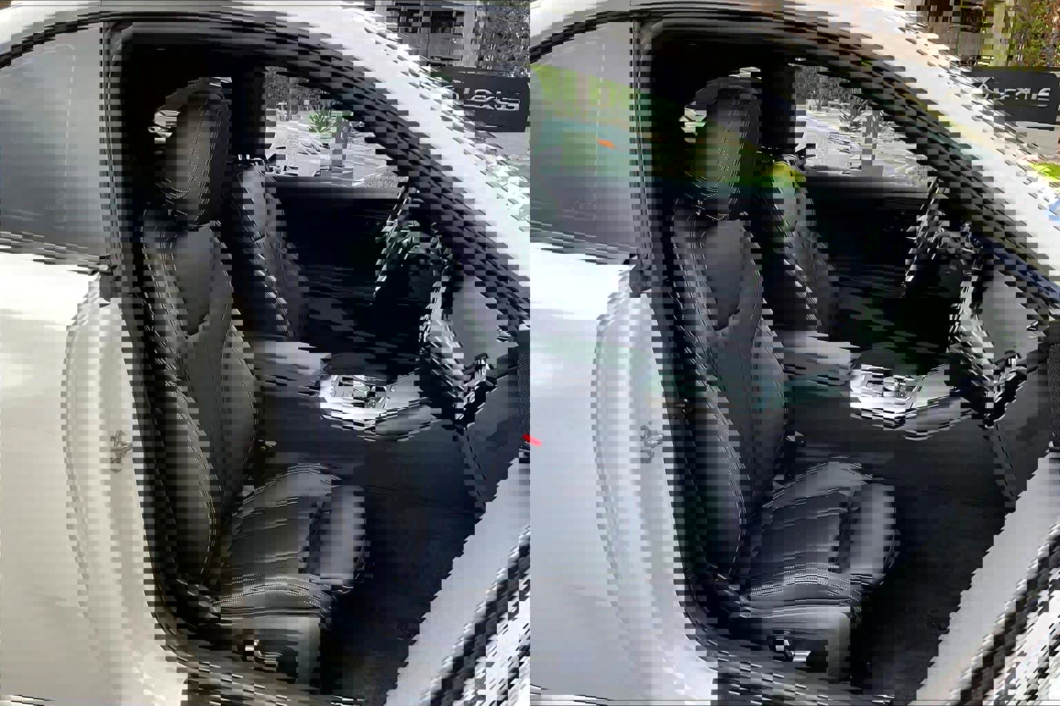 Used 2024 BMW 230i Coupe w/ Convenience Package image 8