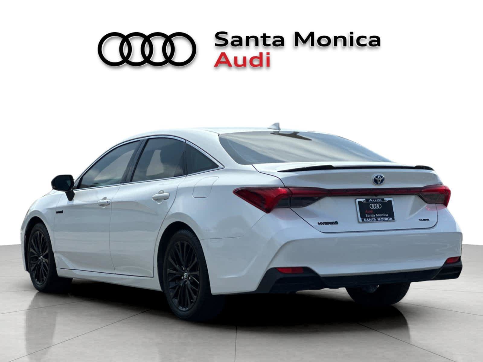 Used 2019 Toyota Avalon XSE w/ All Weather Liner Package FWD image 6