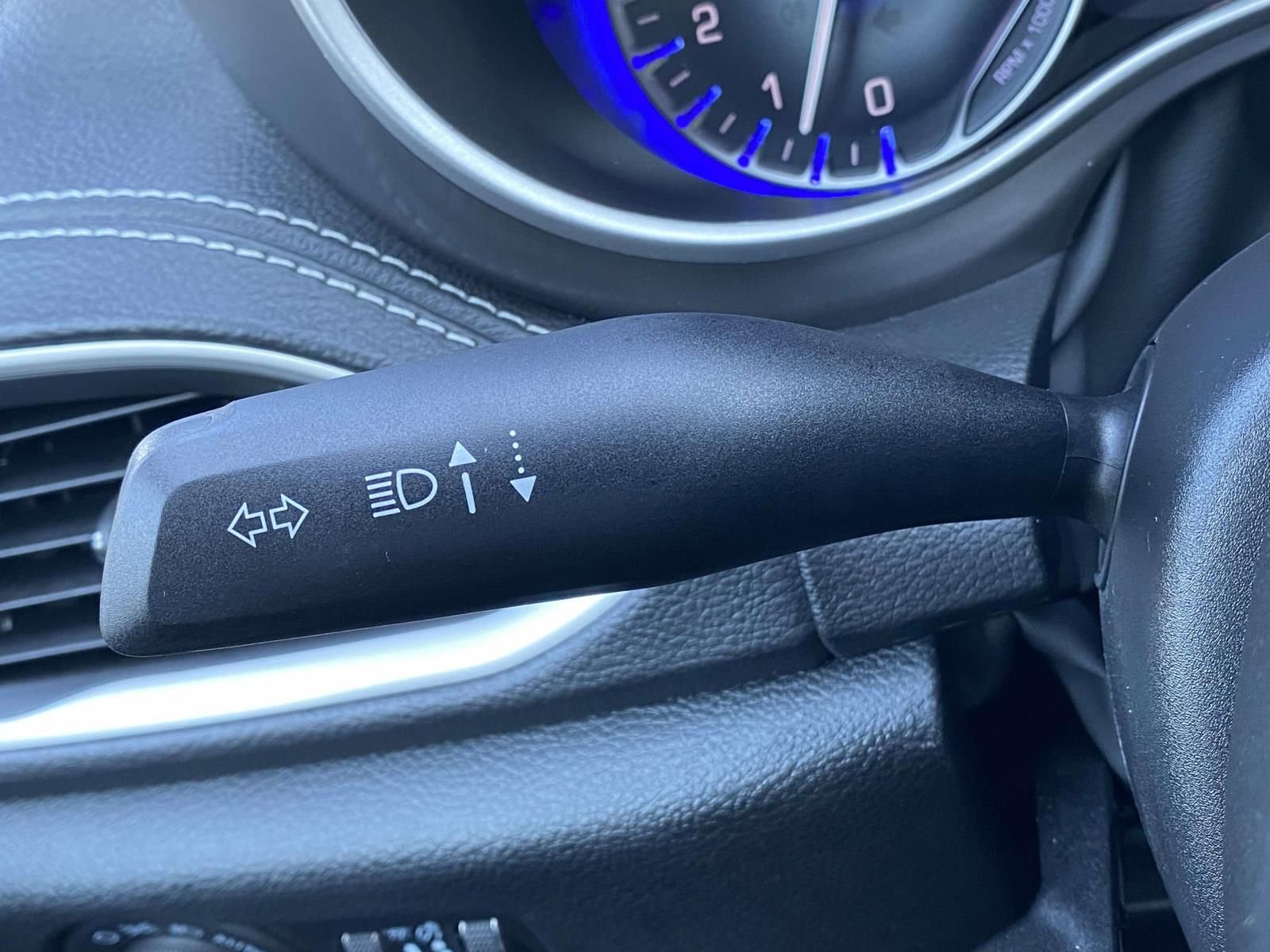 New 2026 Chrysler Pacifica Select AWD/4WD image 23