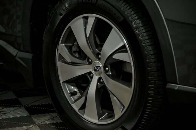 Used 2019 Subaru Ascent Premium image 3