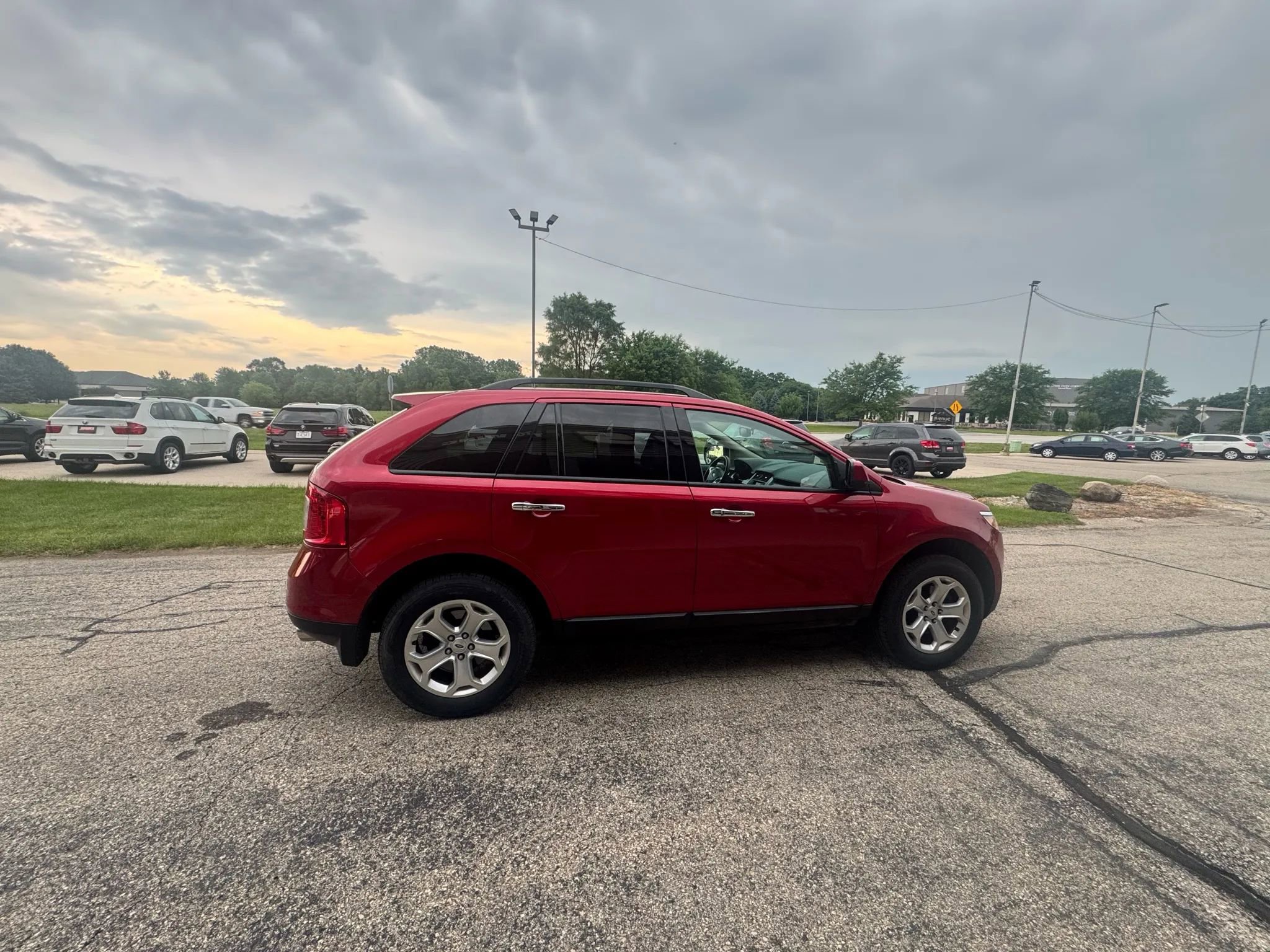 Used 2011 Ford Edge SEL image 6