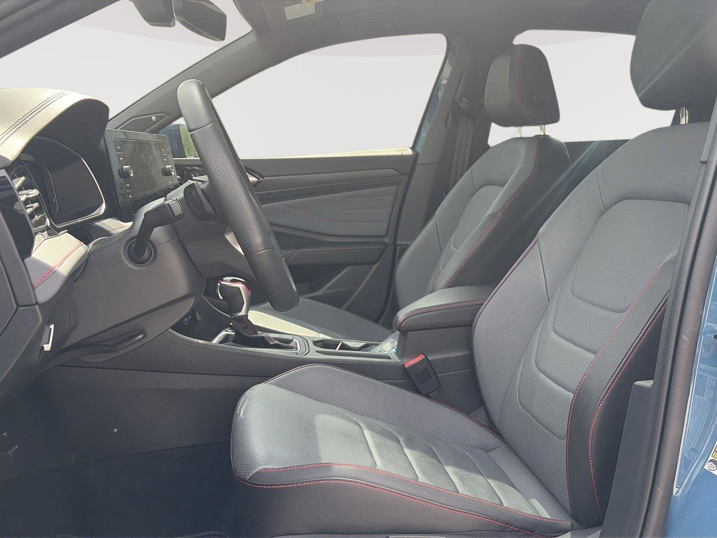 Used 2025 Volkswagen Jetta GLI Autobahn FWD image 5